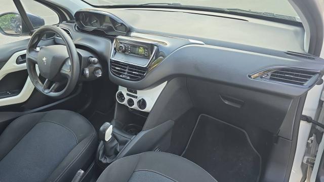 Peugeot 208 image 5