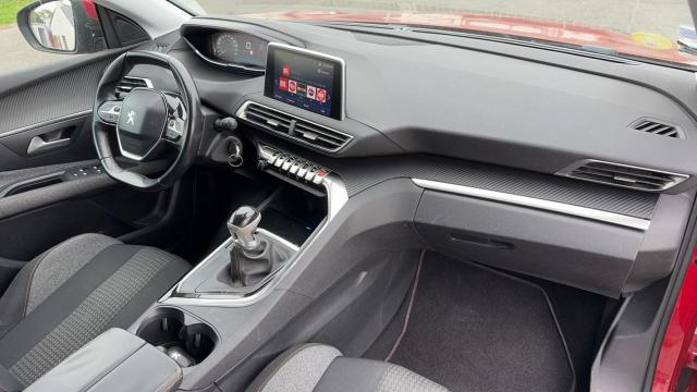 Peugeot 3008 image 1