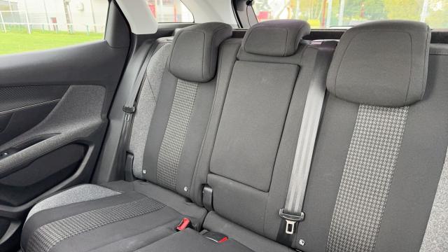 Peugeot 3008 image 6