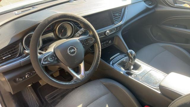 Opel Insignia image 6