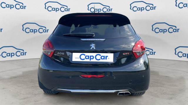 Peugeot 208 image 8