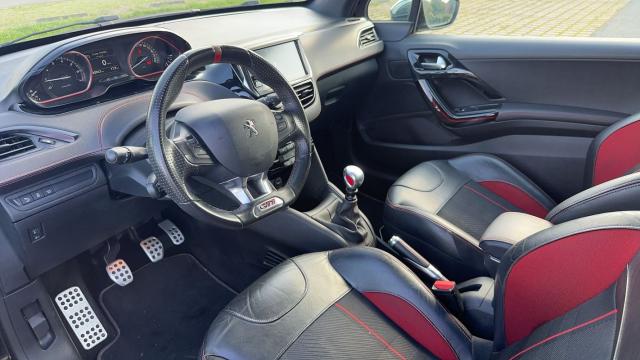 Peugeot 208 image 3