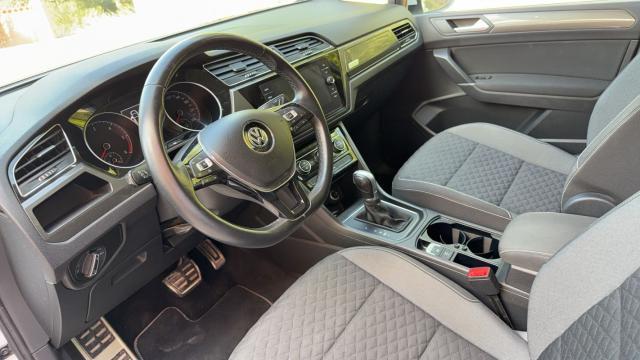 Volkswagen Touran image 1