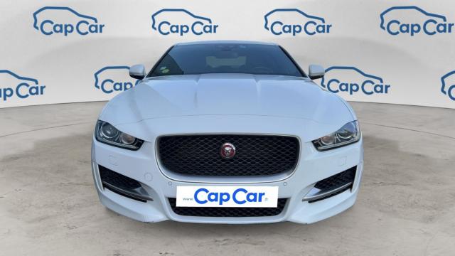Jaguar Xe image 8