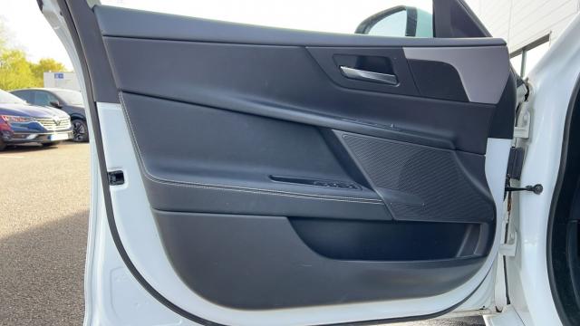 Jaguar Xe image 1