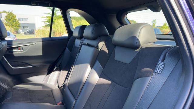 Toyota Rav4 image 2