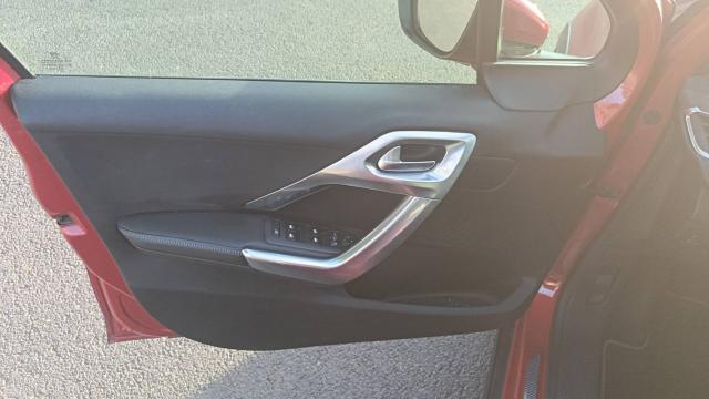 Peugeot 2008 image 7