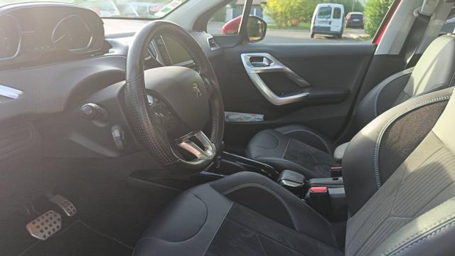 Peugeot 2008 image 2