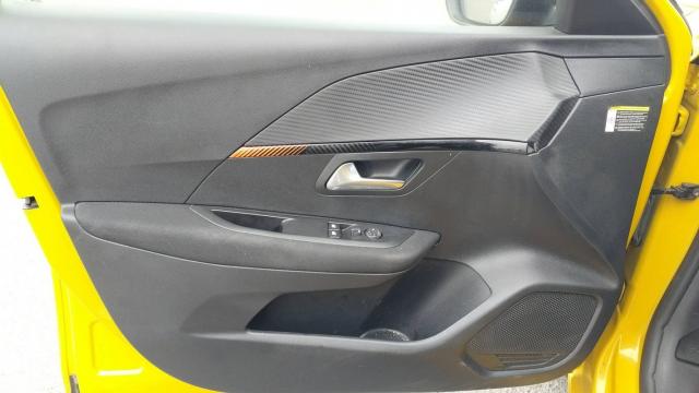 Peugeot E-208 image 1