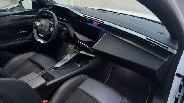 Peugeot 308 image 8