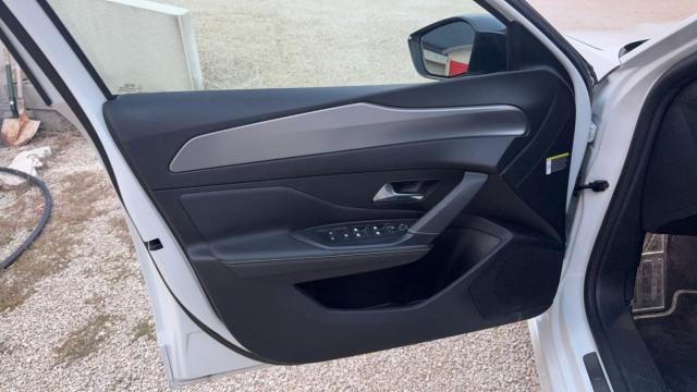 Peugeot 308 image 6