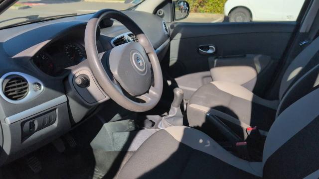 Renault Clio Estate image 8