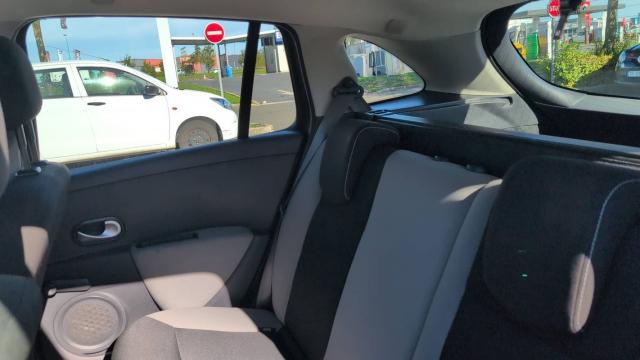 Renault Clio Estate image 1
