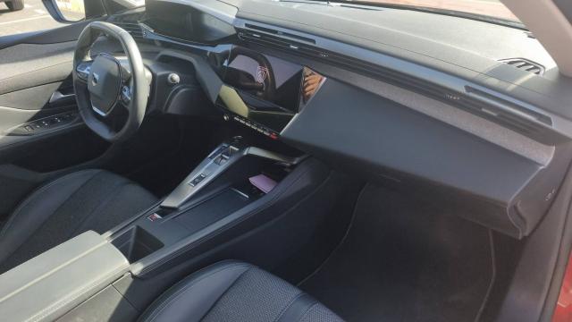 Peugeot 308 image 2