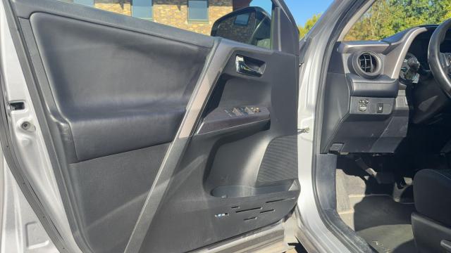 Toyota Rav4 image 3