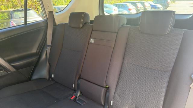 Toyota Rav4 image 9