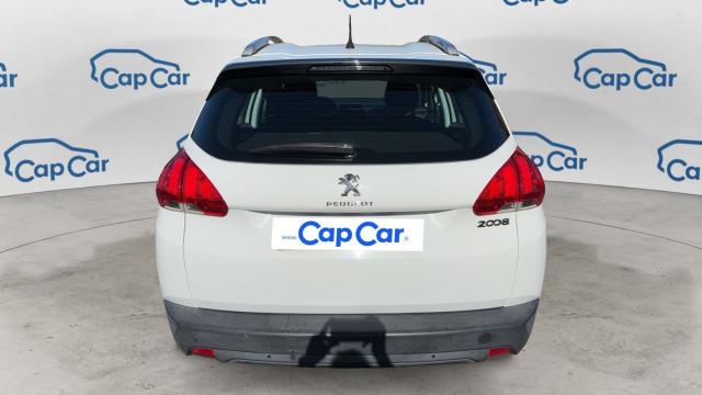 Peugeot 2008 image 2