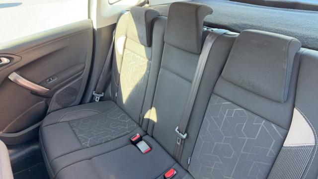 Peugeot 2008 image 6