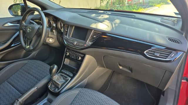 Opel Astra image 8