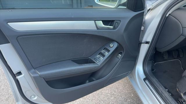 Audi A4 image 8