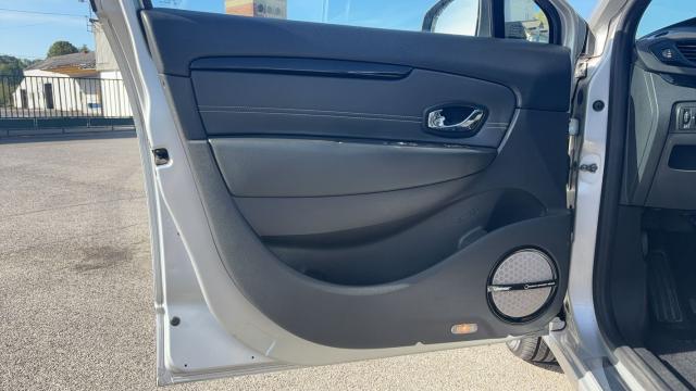 Renault Scénic image 9