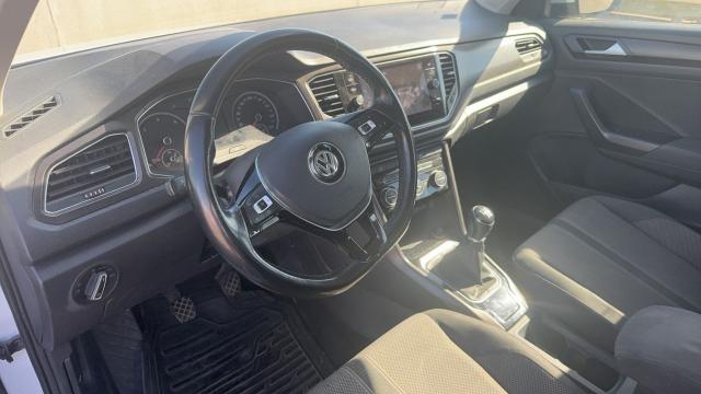 Volkswagen T-Roc image 5