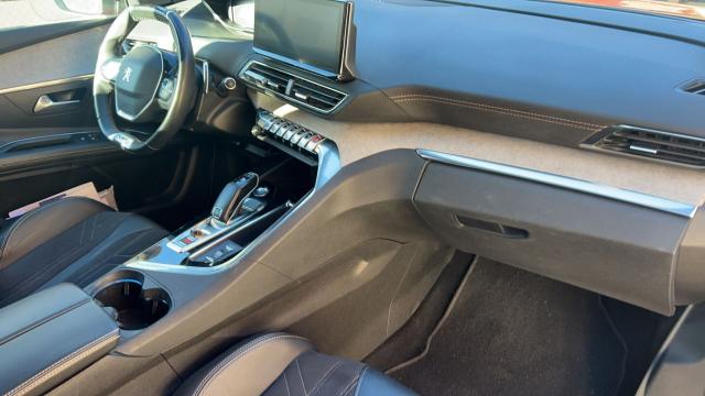 Peugeot 3008 image 3
