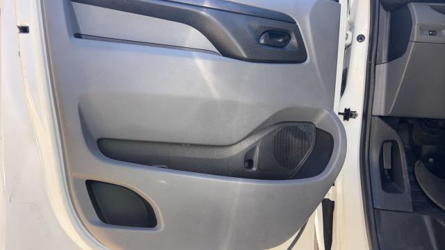 Citroen Jumpy image 2