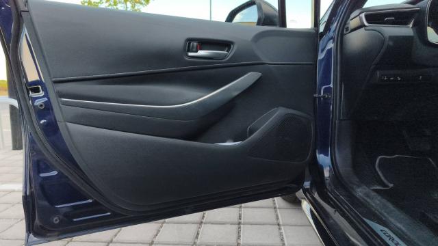 Toyota Corolla Touring Sports image 3