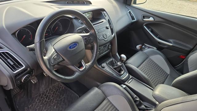 Ford Focus image 3