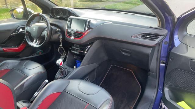 Peugeot 208 image 4
