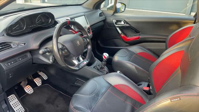 Peugeot 208 image 5