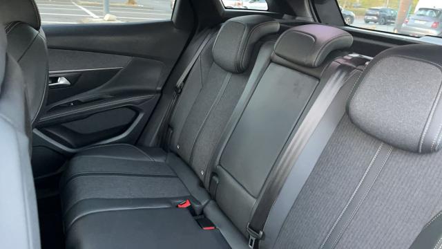 Peugeot 3008 image 9