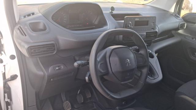 Peugeot Partner image 2