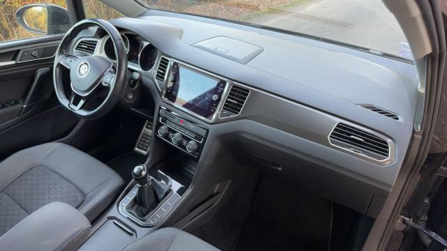 Volkswagen Golf Sportsvan image 4