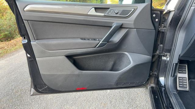 Volkswagen Golf Sportsvan image 3