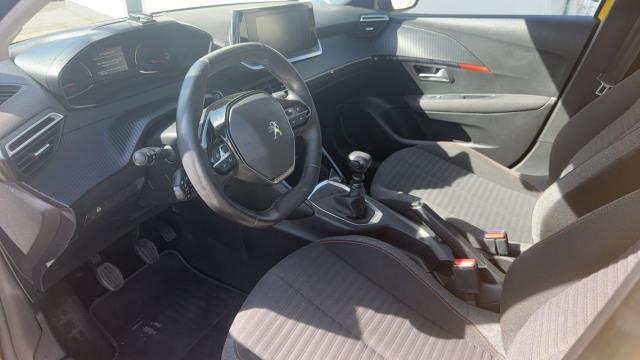 Peugeot 208 image 1