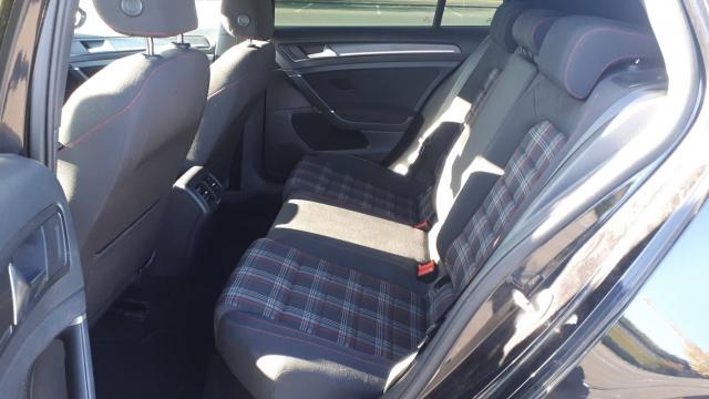 Volkswagen Golf image 6