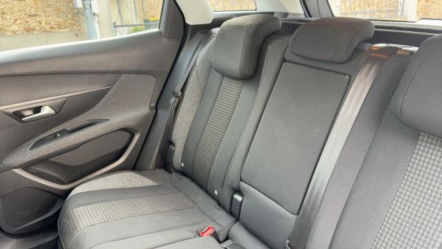 Peugeot 3008 image 3