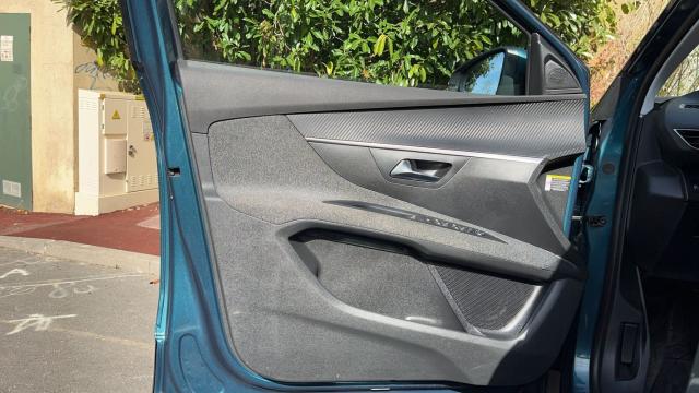 Peugeot 5008 image 2