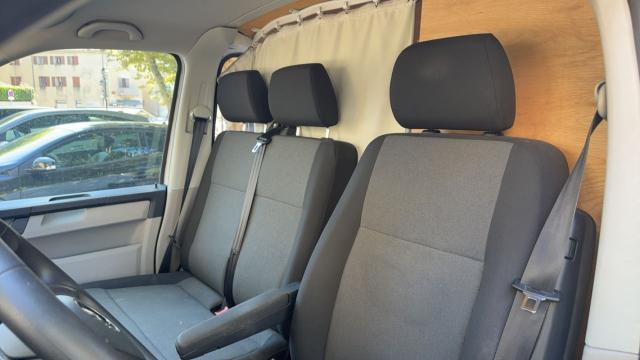 Volkswagen Transporter image 2