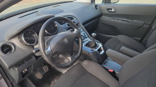 Peugeot 5008 image 6