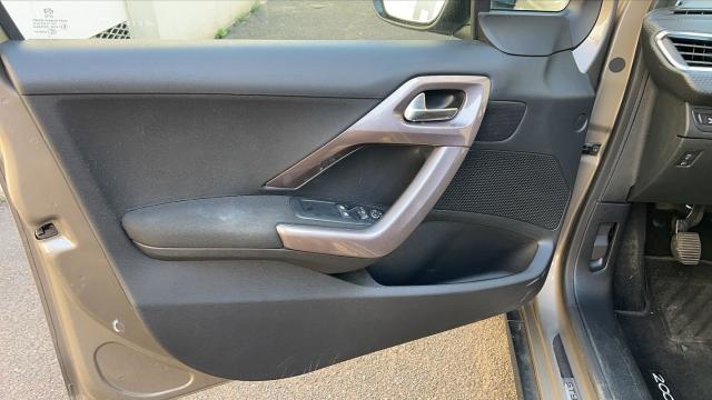 Peugeot 2008 image 7