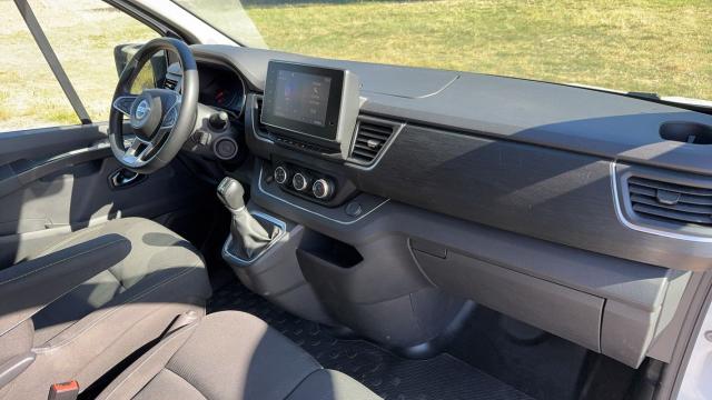 Nissan Primastar image 6