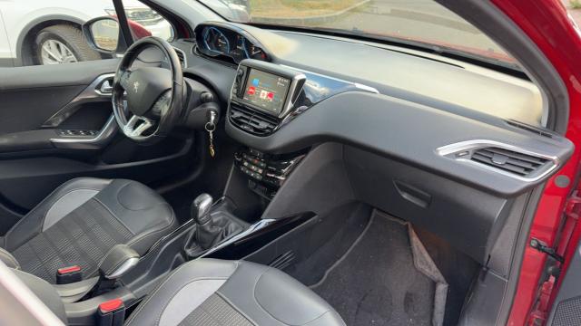 Peugeot 2008 image 7