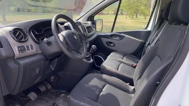 Renault Trafic image 2