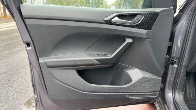 Volkswagen T-Cross image 8