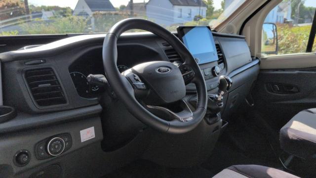Ford Transit image 6