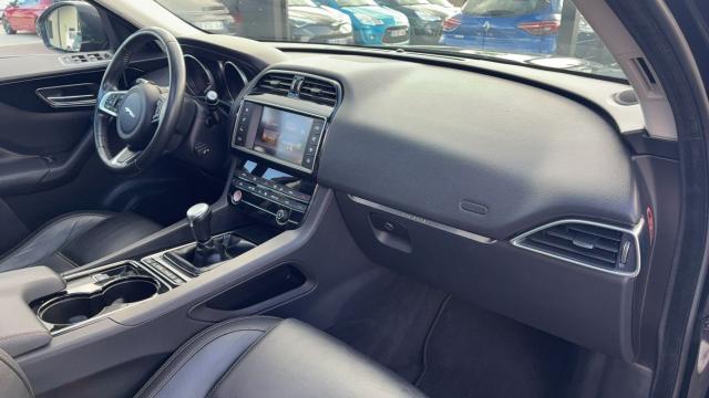 Jaguar F-Pace image 2