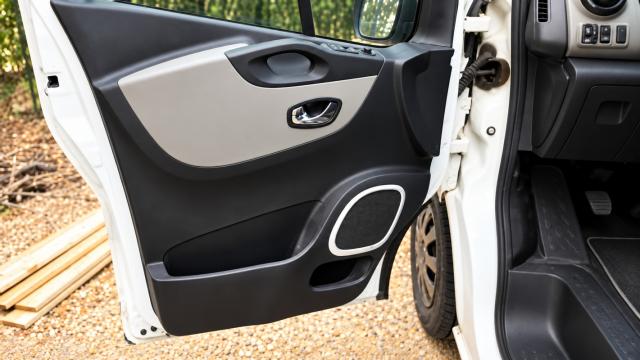 Renault Trafic image 9